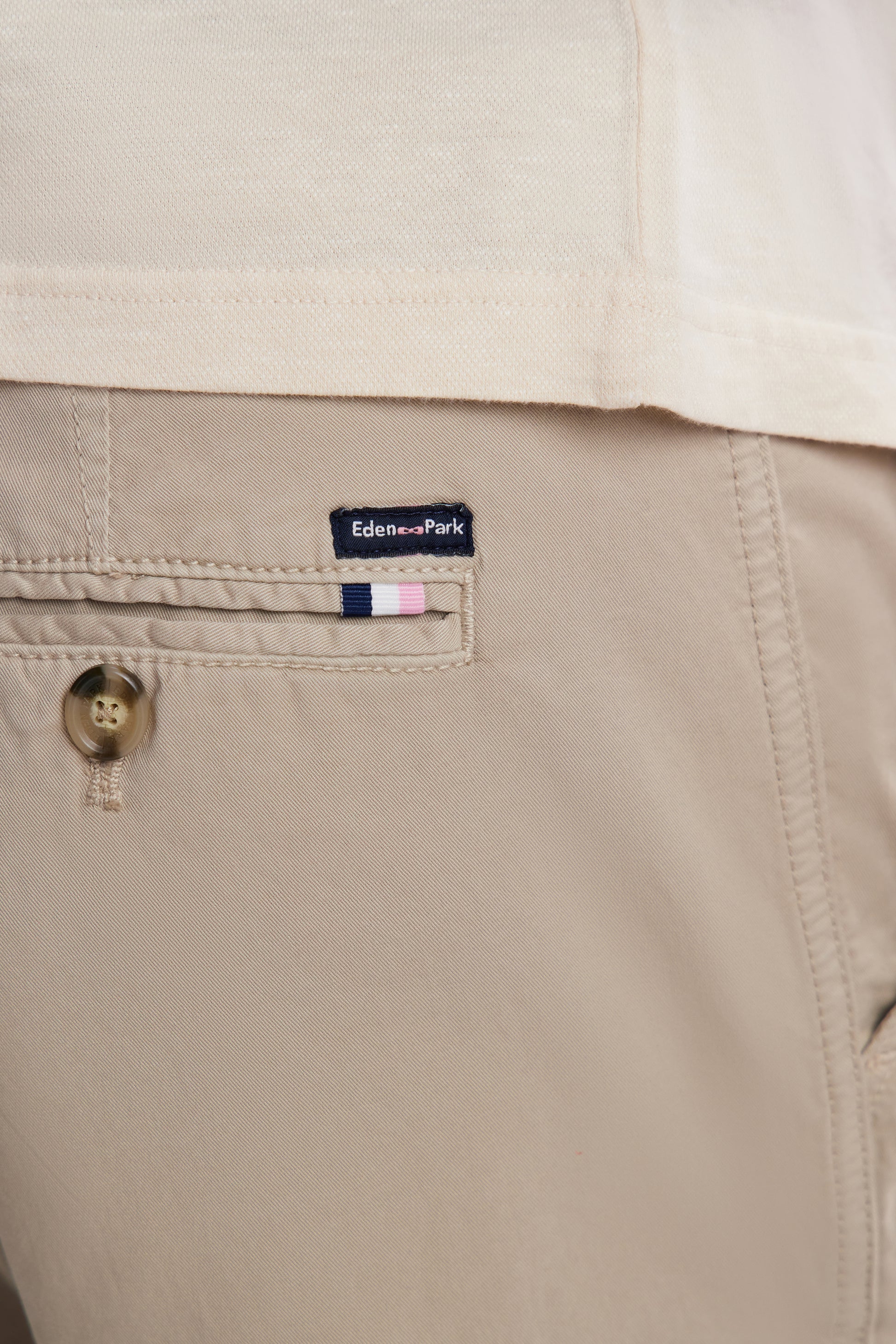 Bermuda chino en coton stretch beige coupe droite