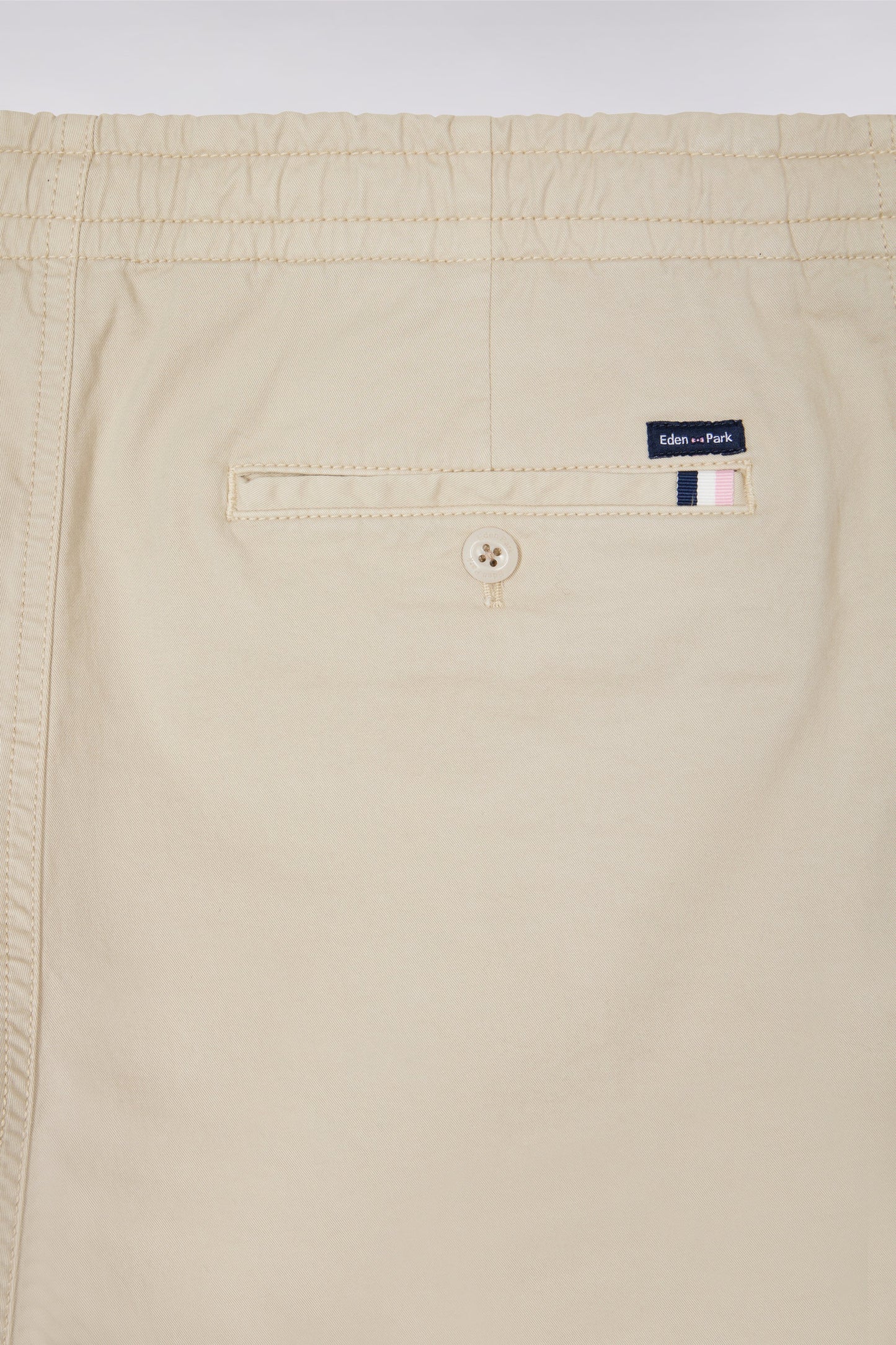 Short à taille élastique en coton stretch uni beige