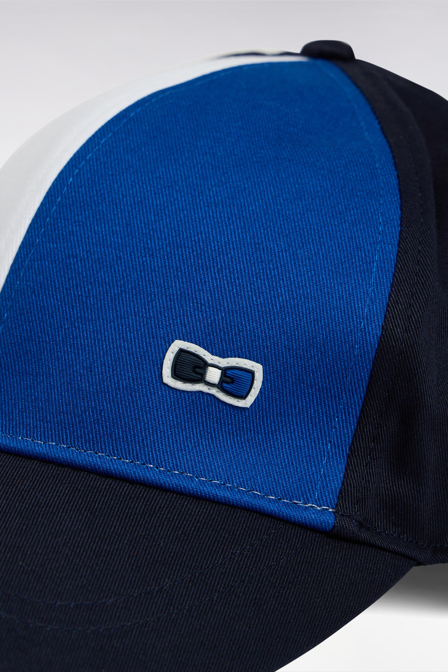 Casquette tricolore en twill de coton marine