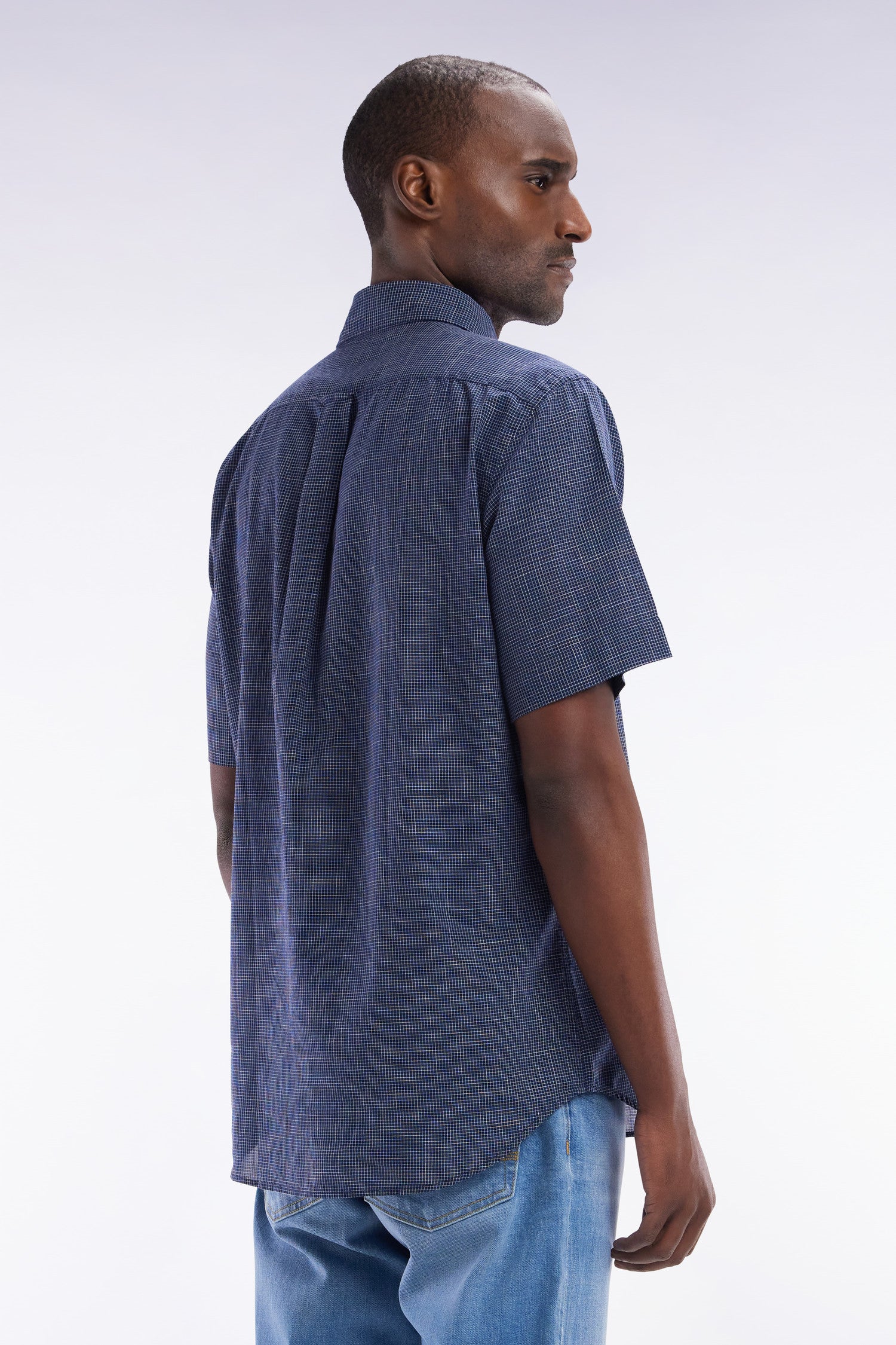 Chemise à manches courtes à microcarreaux en coton indigo coupe droite