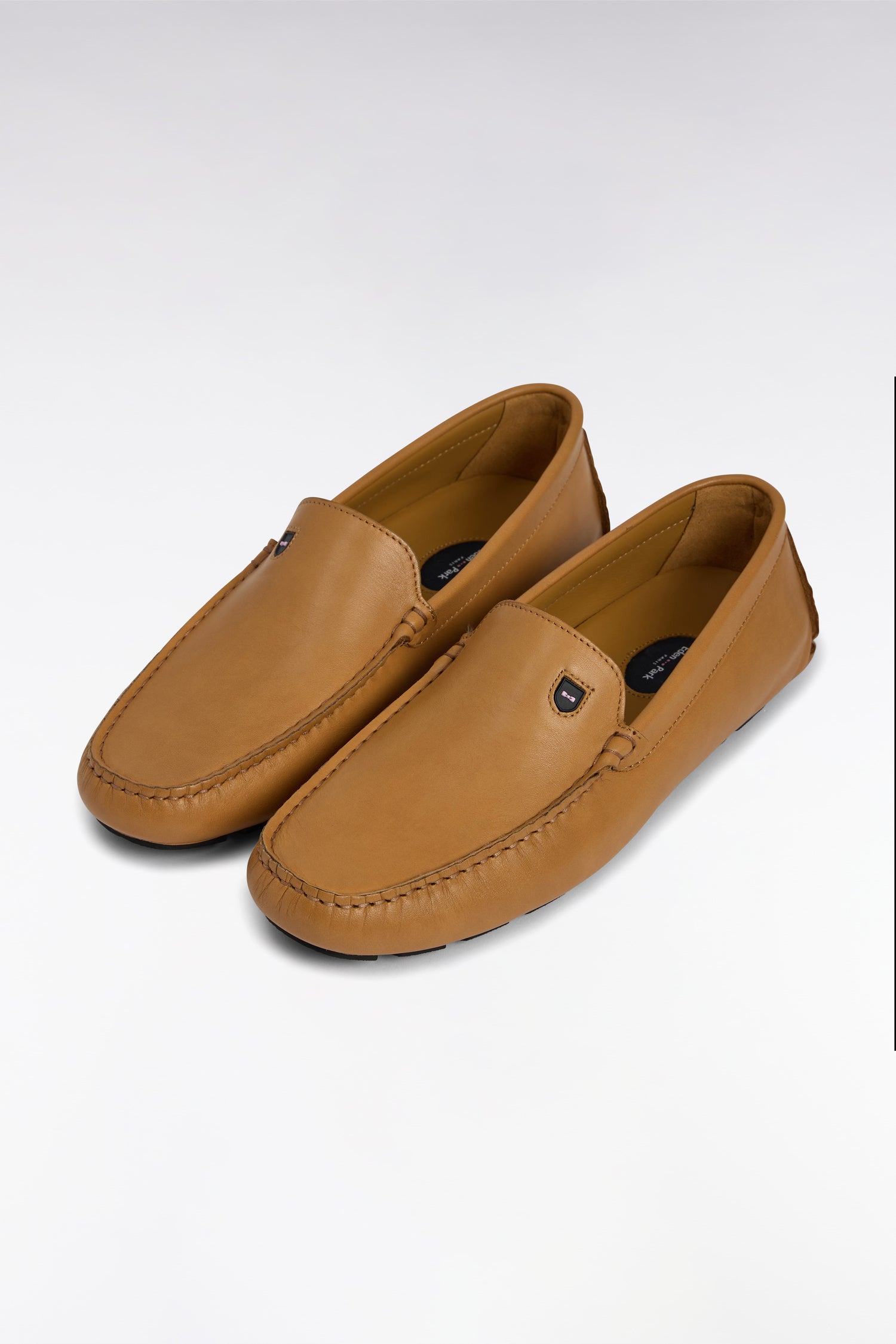 Mocassins en croûte de cuir camel