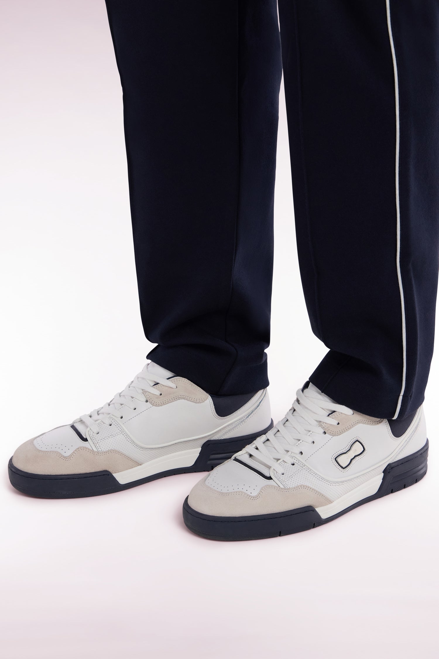 Sneakers EP10 en cuir blanches et marine