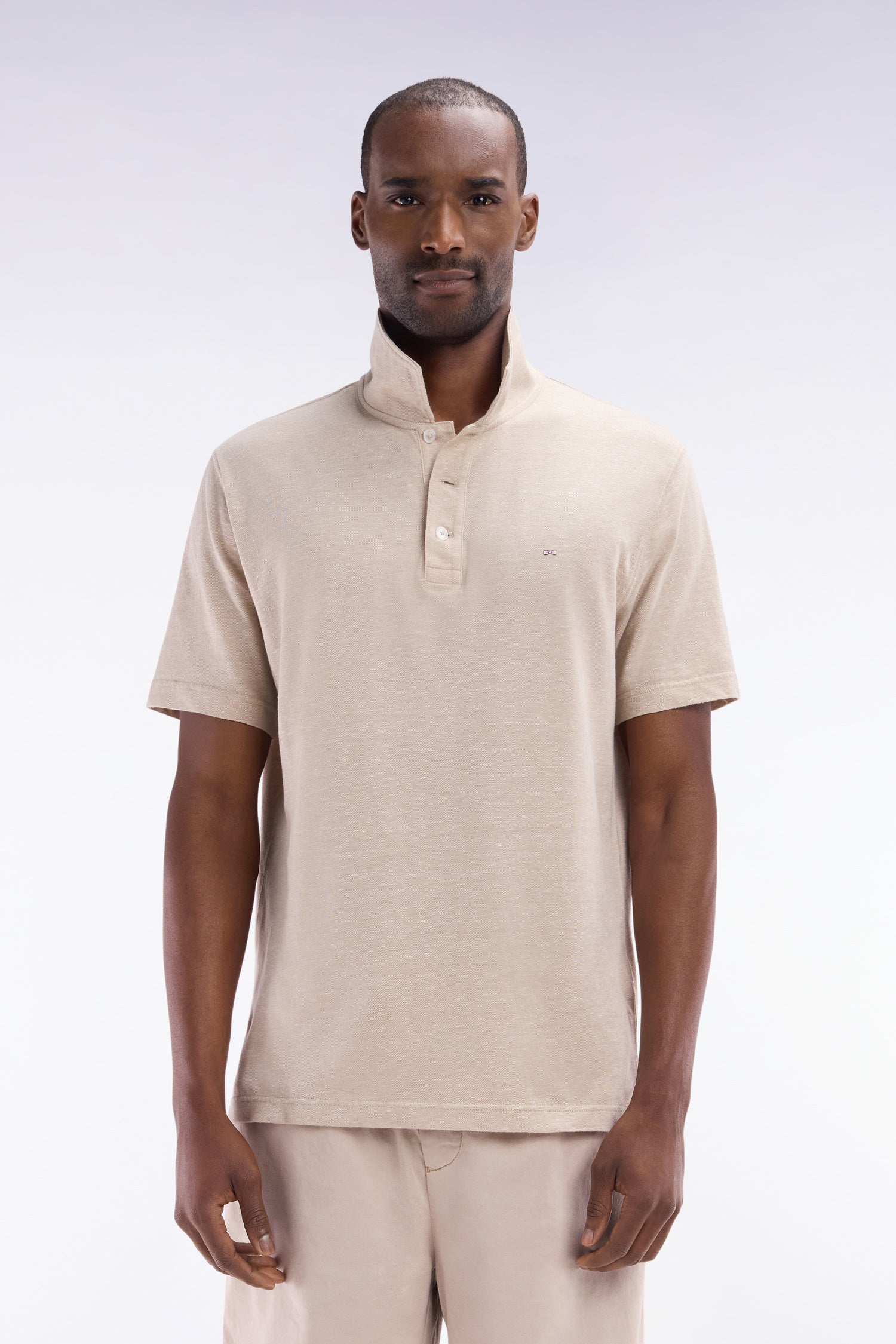 Polo à manches courtes en coton et lin beige coupe droite