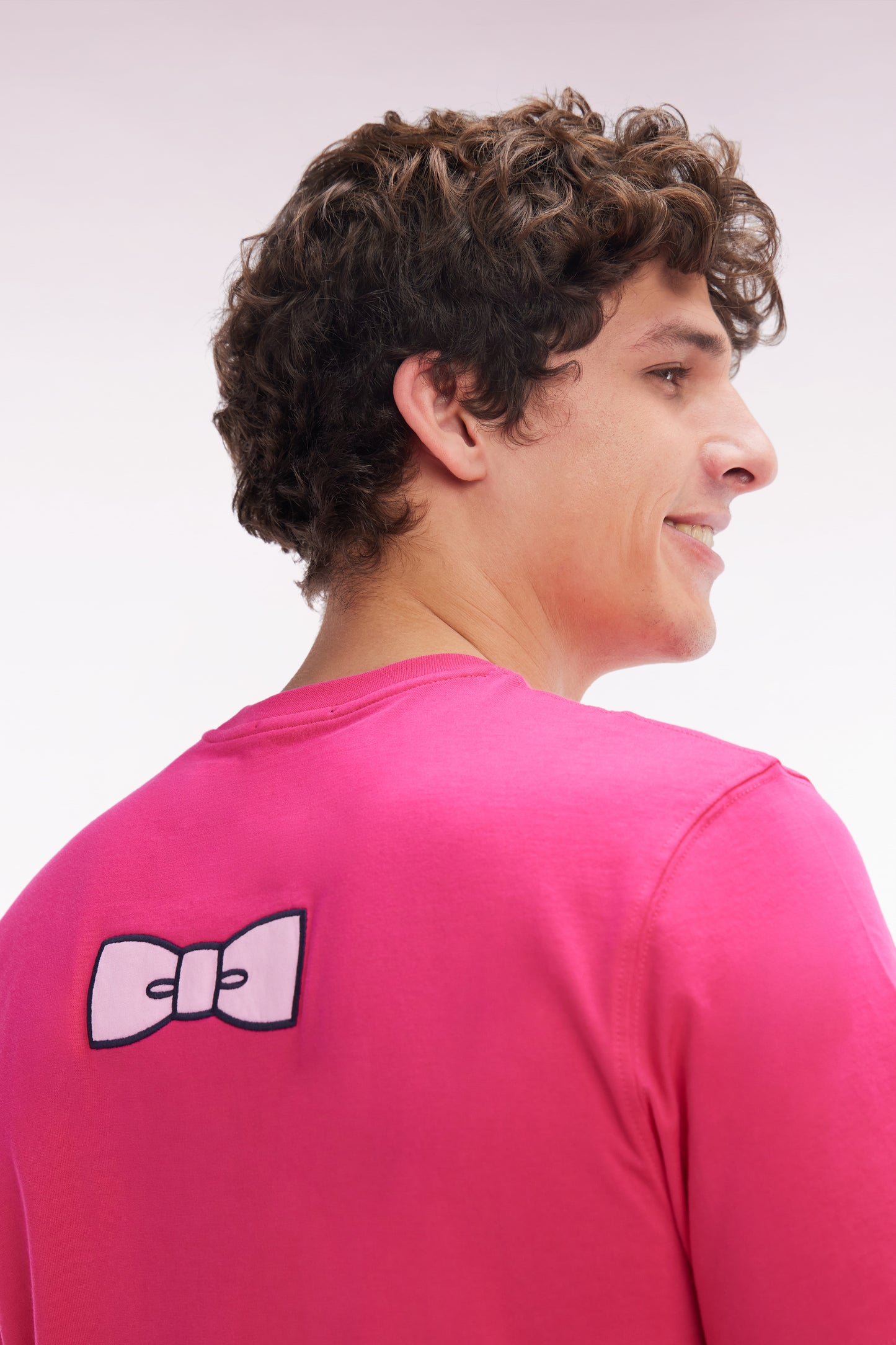 T-shirt en coton Pima fuchsia broderie dos coupe droite