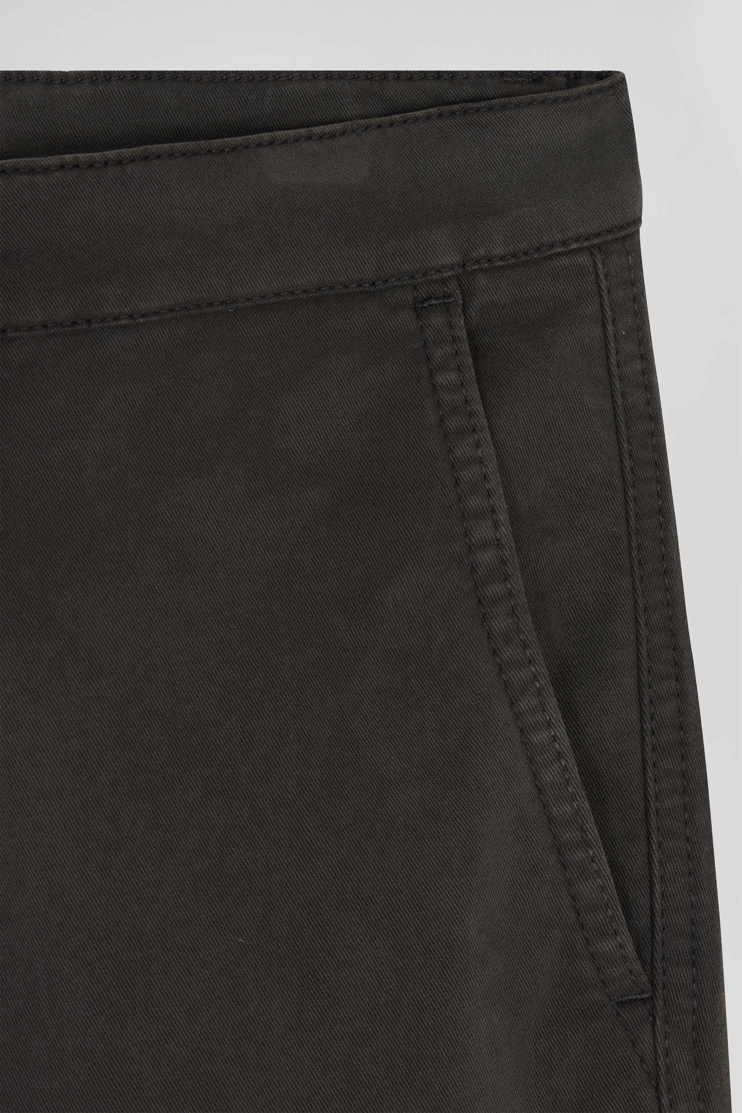 Pantalon chino noir en gabardine de coton stretch coupe Regular