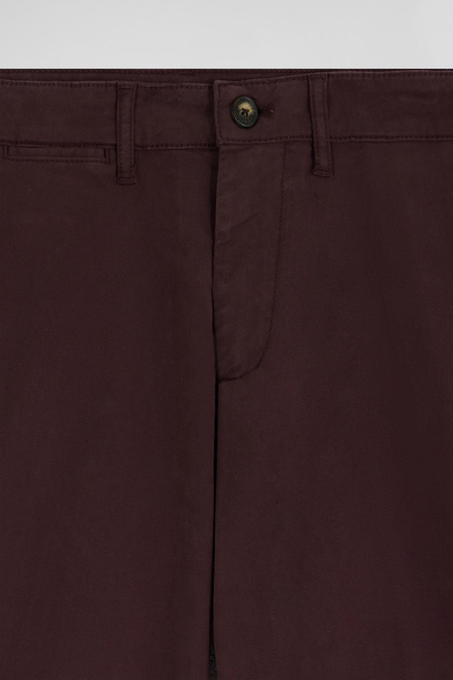 Pantalon chino bordeaux en gabardine de coton stretch coupe Regular