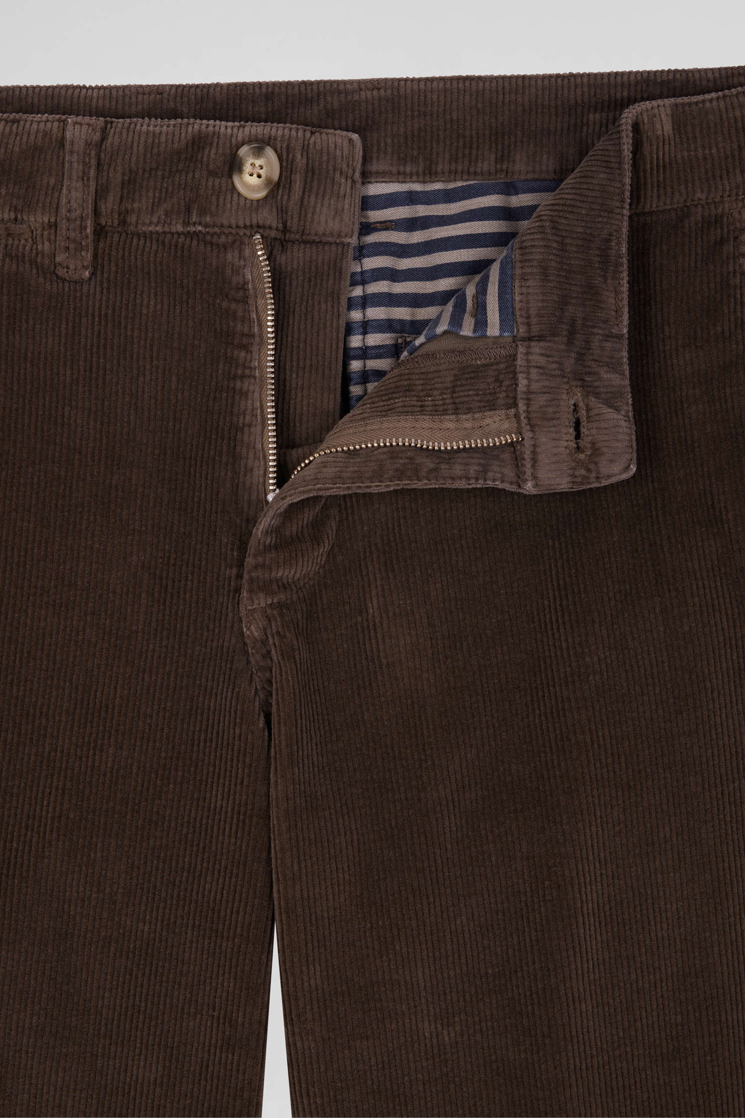 Pantalon chino en coton velours stretch marron coupe Regular