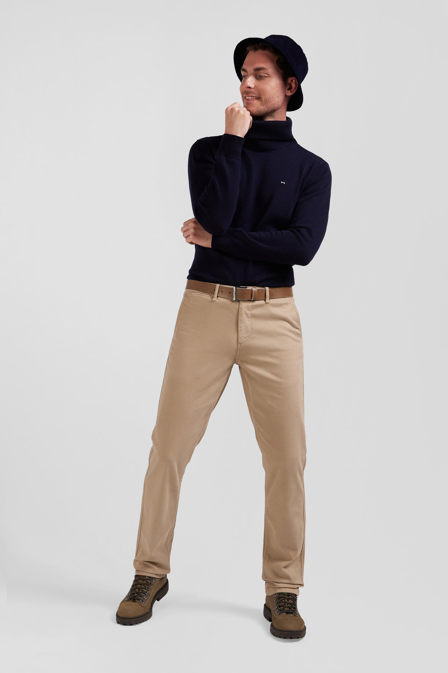 Pantalon chino en piqué de coton stretch et modal chanvre coupe Regular