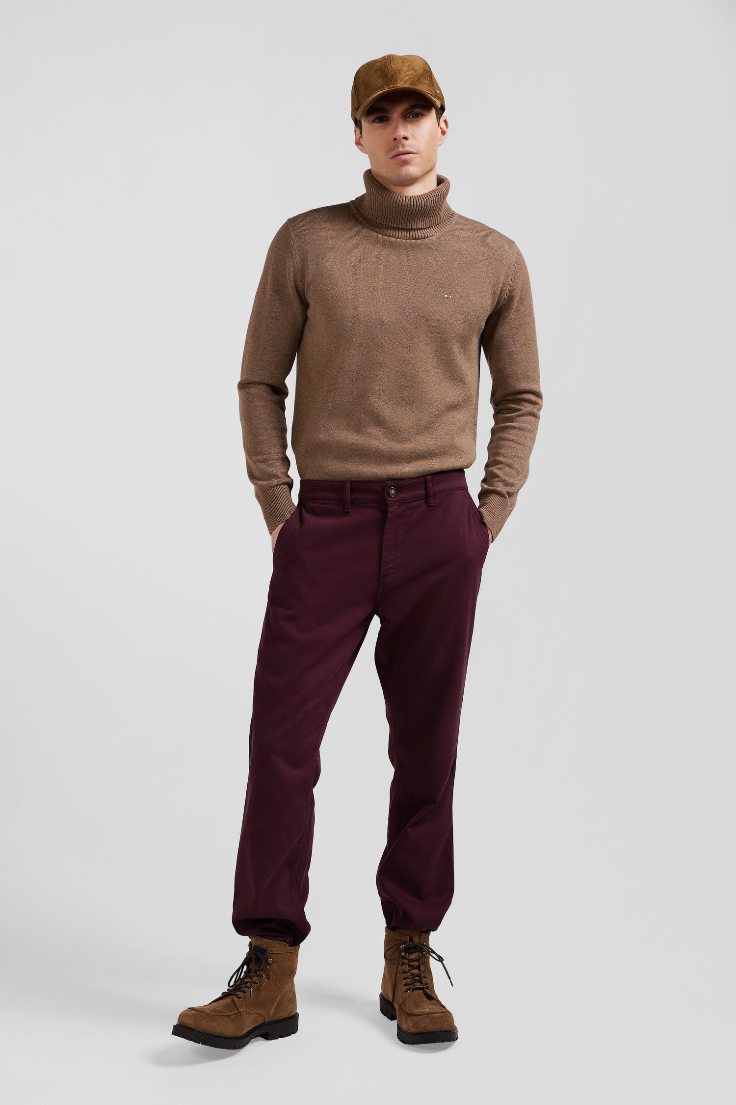 Pantalon chino en piqué de coton stretch et modal bordeaux coupe Regular