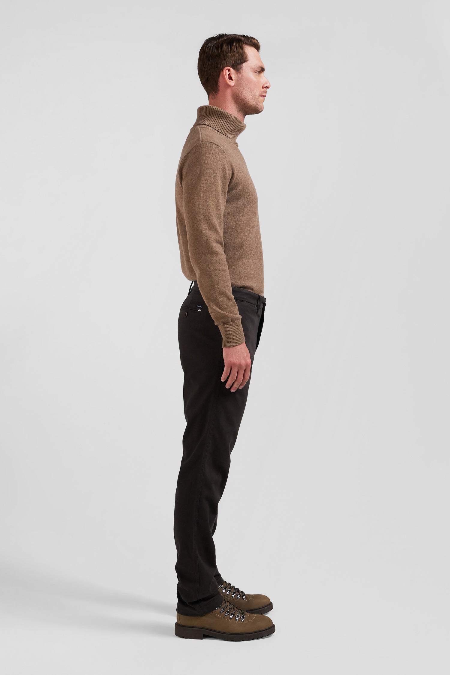 Pantalon chino en piqué de coton stretch et modal brun coupe Regular