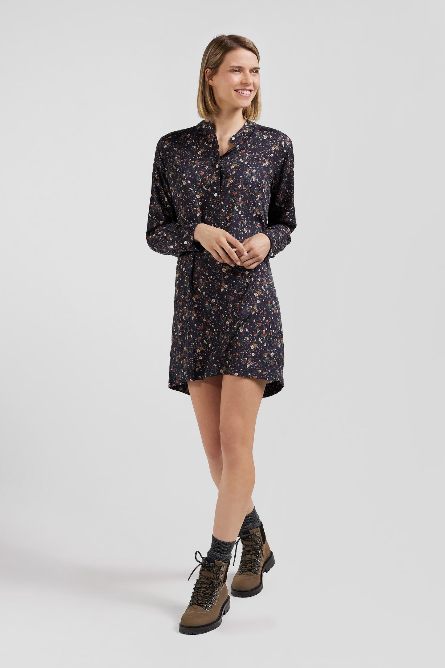 Robe chemise en lyocell noir à imprimé floral