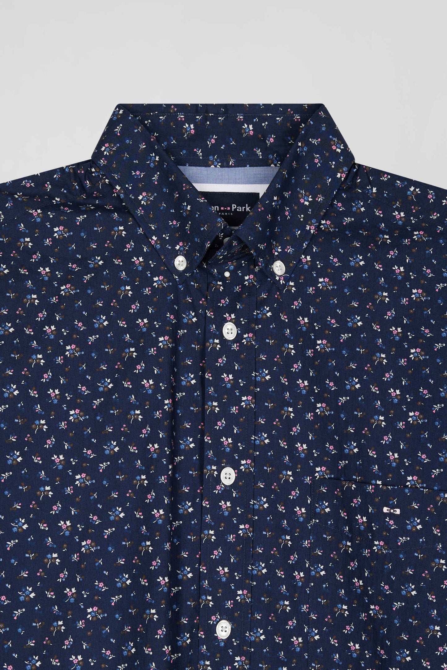 Chemise en popeline de coton bleu marine à microimprimé fleurs coupe Regular