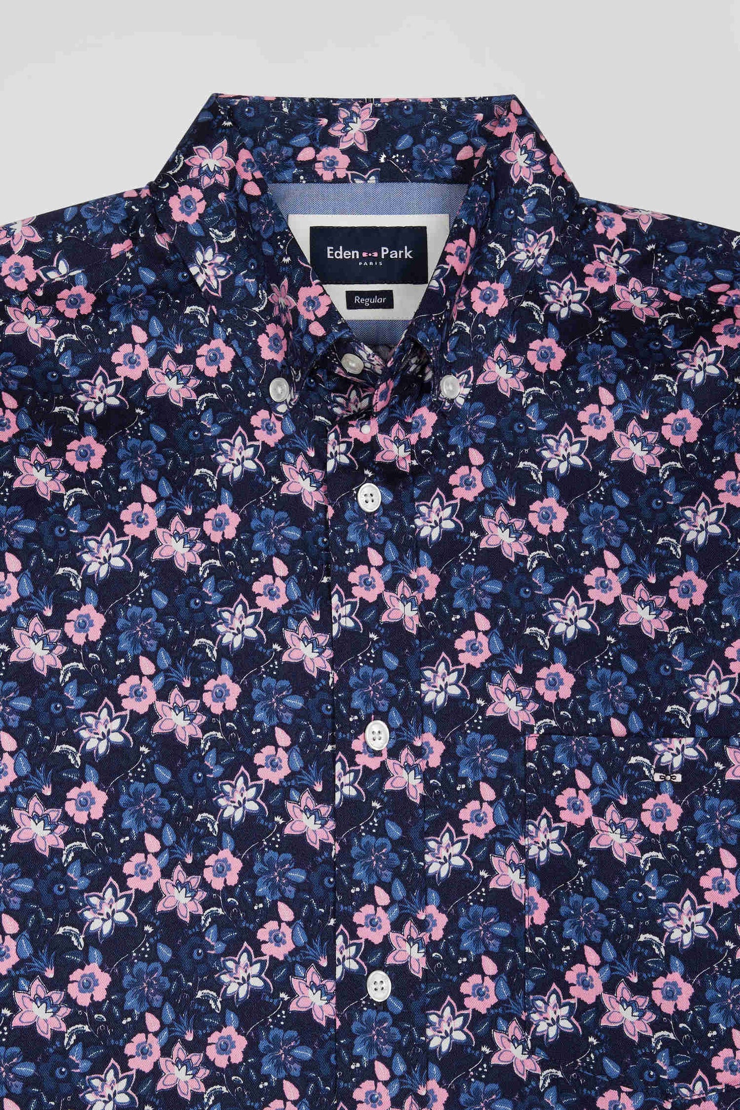 Chemise en twill de coton marine à imprimé fleurs roses coupe Regular