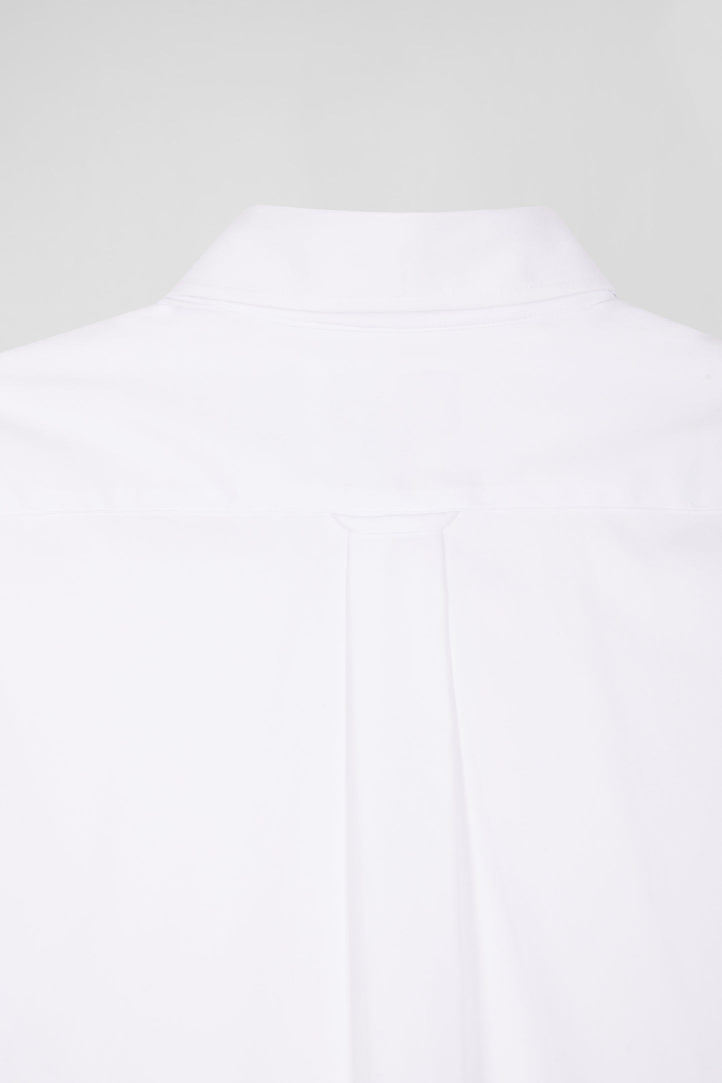 Chemise unie blanche en coton stretch mélangé coupe Regular