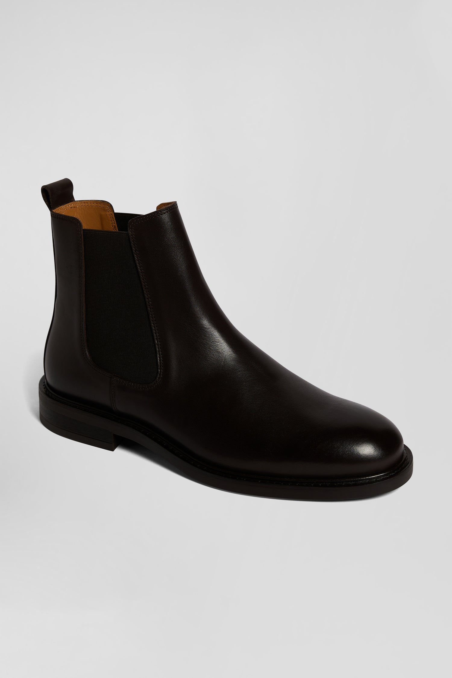 Brown leather Chelsea boots