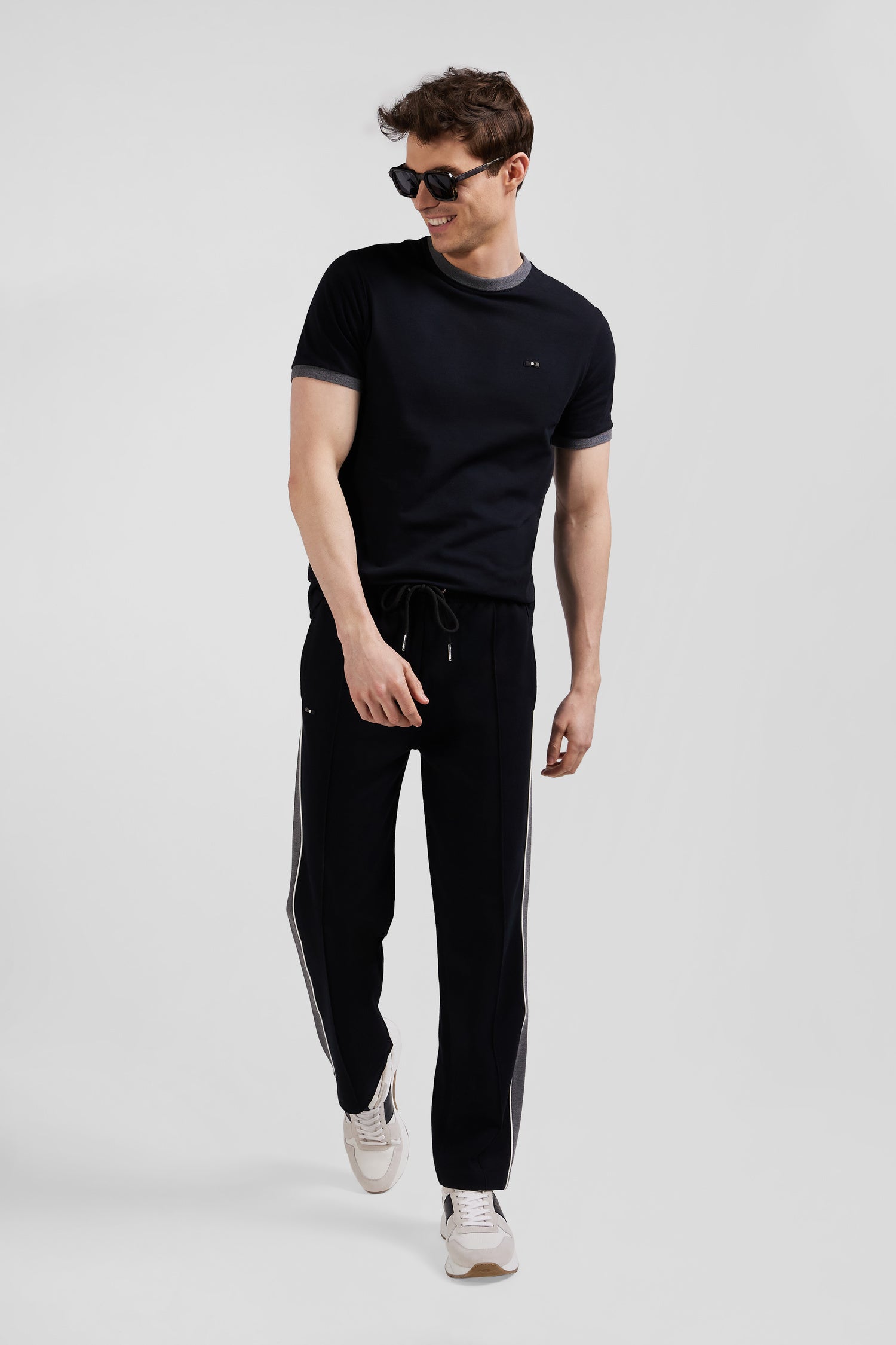 Pantalon jogging en coton mélangé noir coupe Regular passepoil jambes