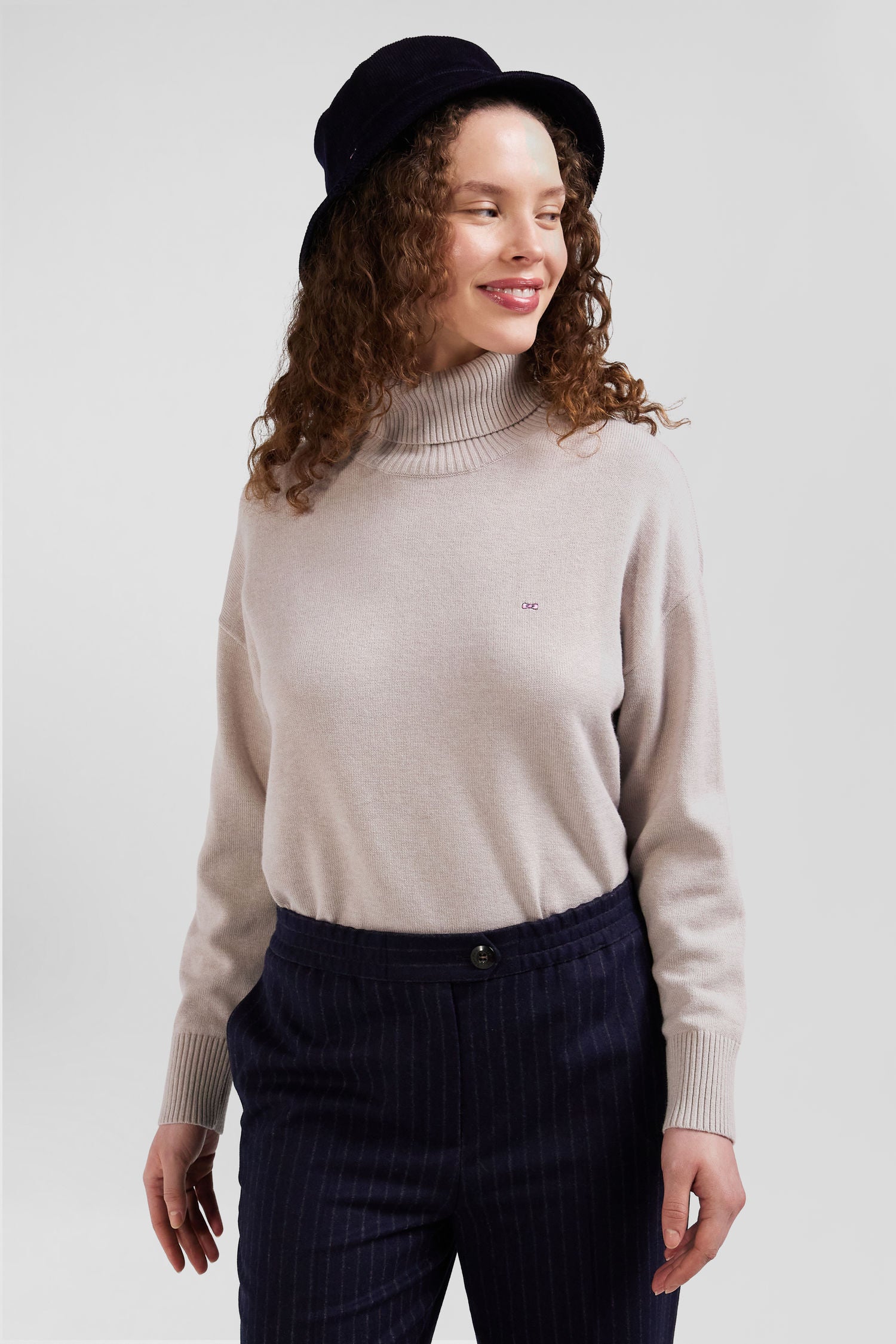 Pull col roulé en laine et coton beige coupe Relaxed