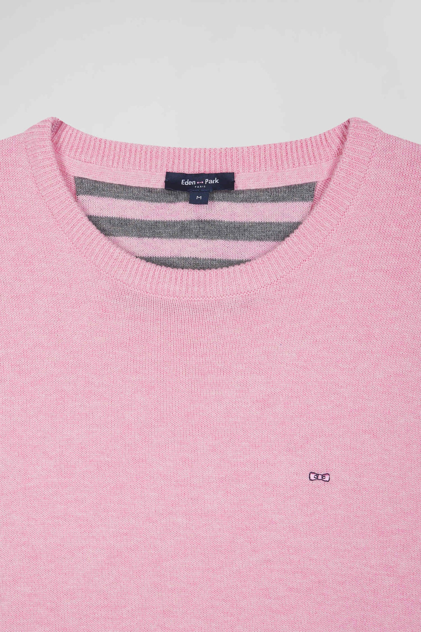 Pull col V en laine et coton rose coupe Regular