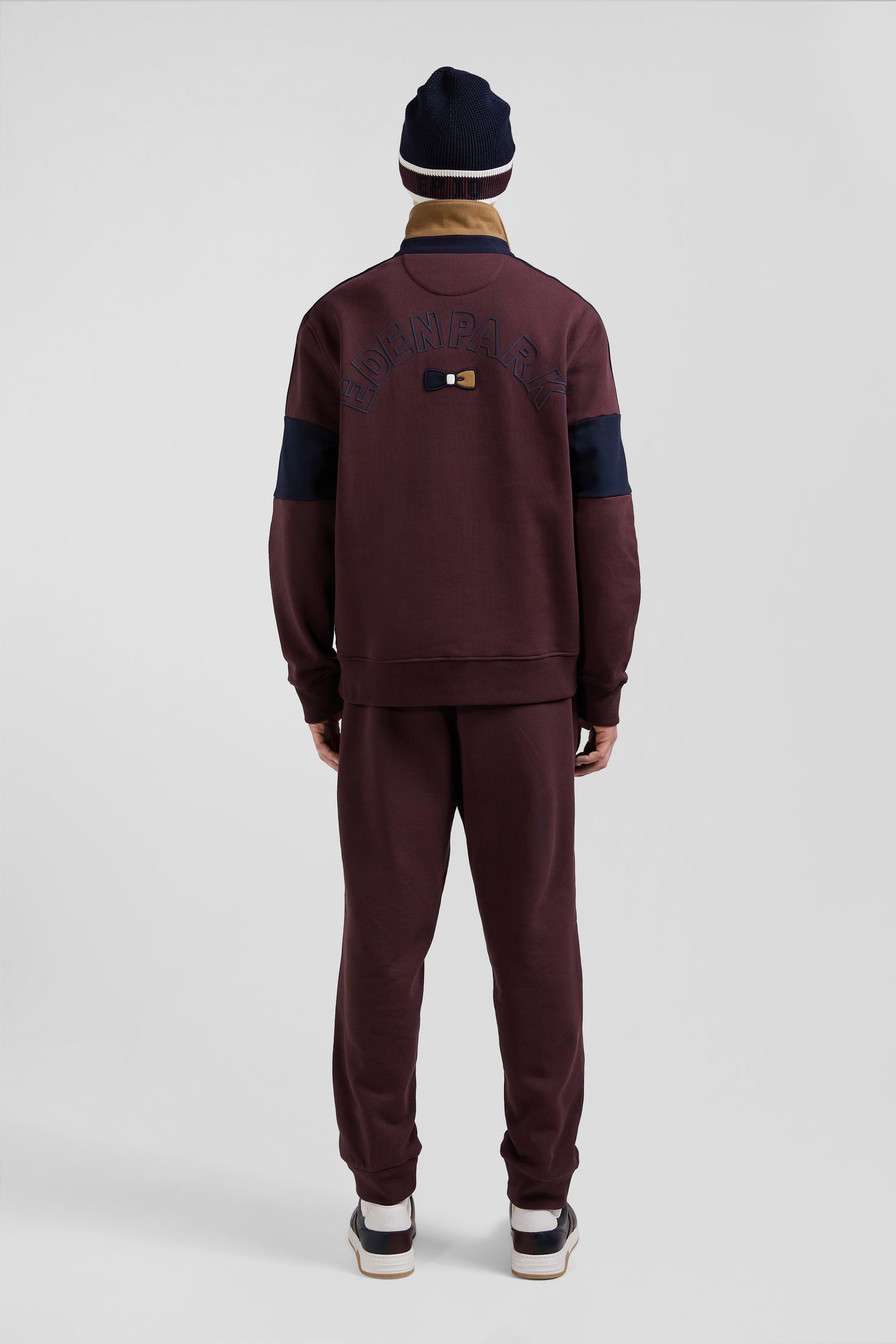 Relaxed burgundy cotton sweatshirt with rugby shirt collar