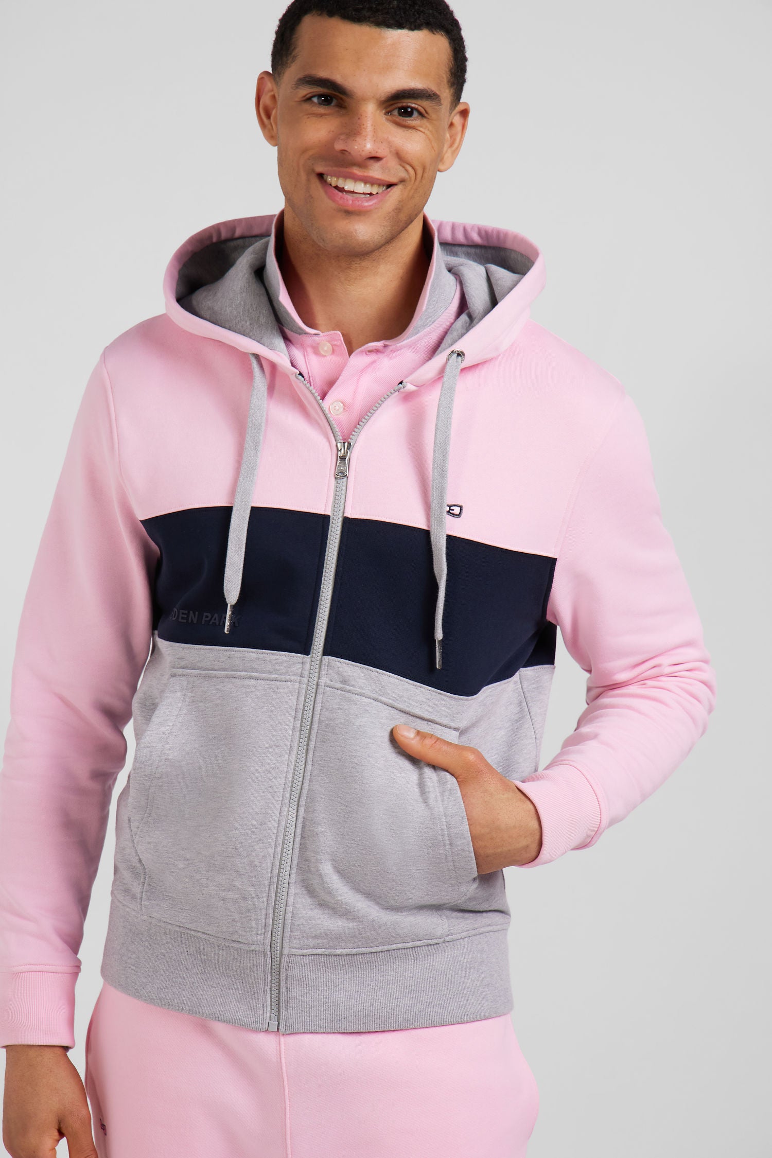 Sweatshirt a capuche zippe colorblock en coton rose coupe Regular Eden Park