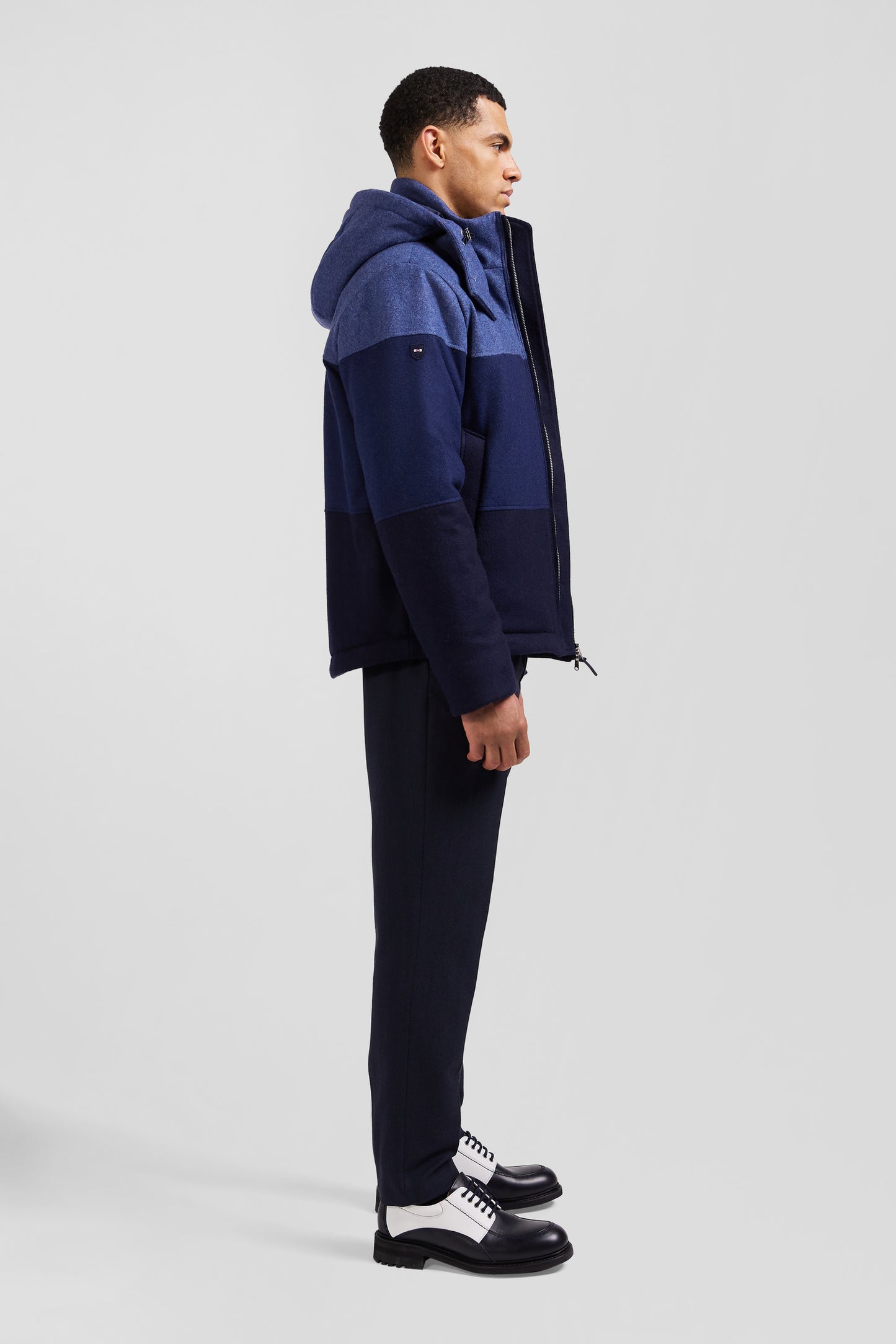 Blouson zippé à capuche en jersey de laine bleu marine