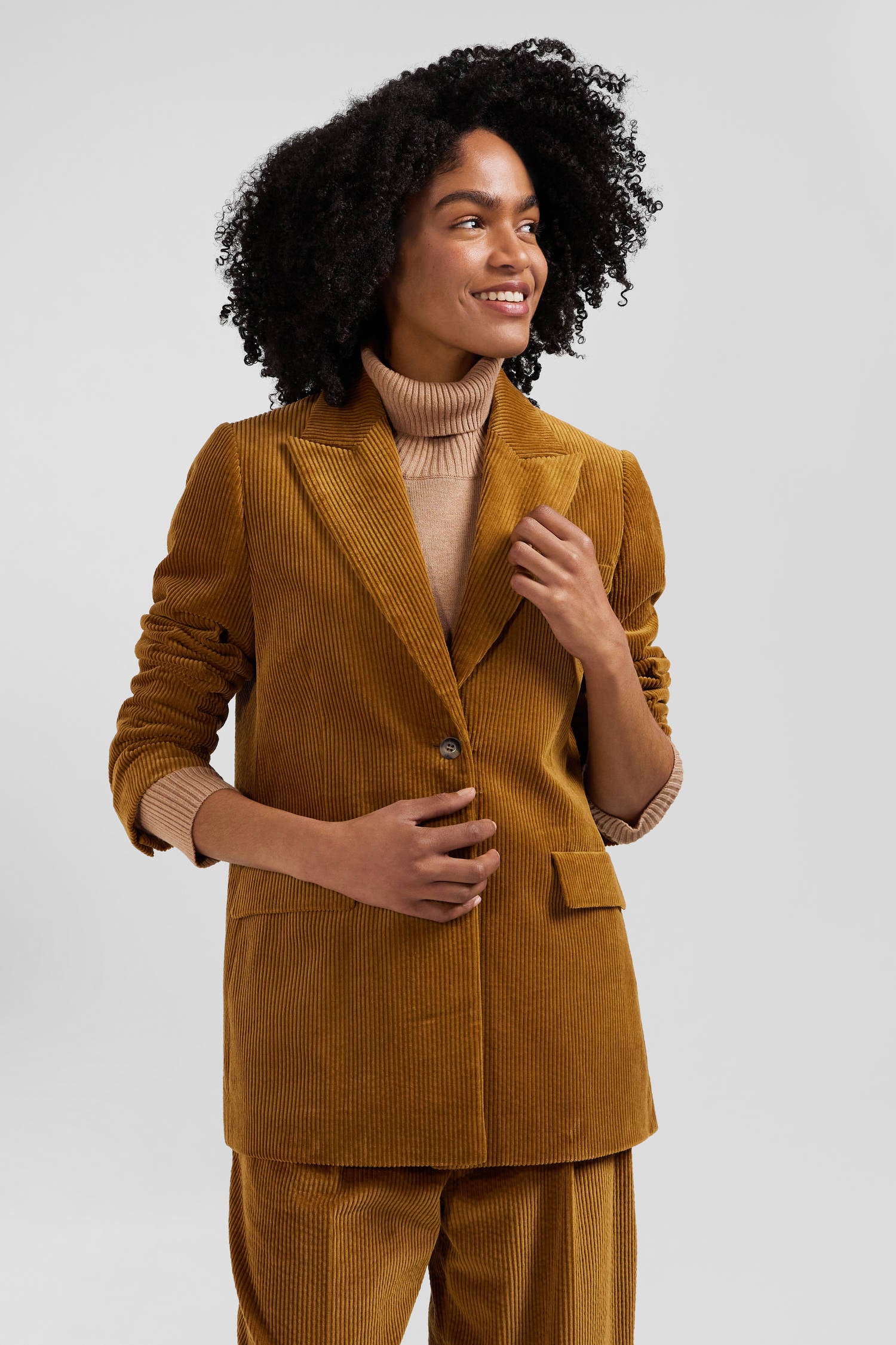 Veste blazer en velours cotele camel coupe Modern