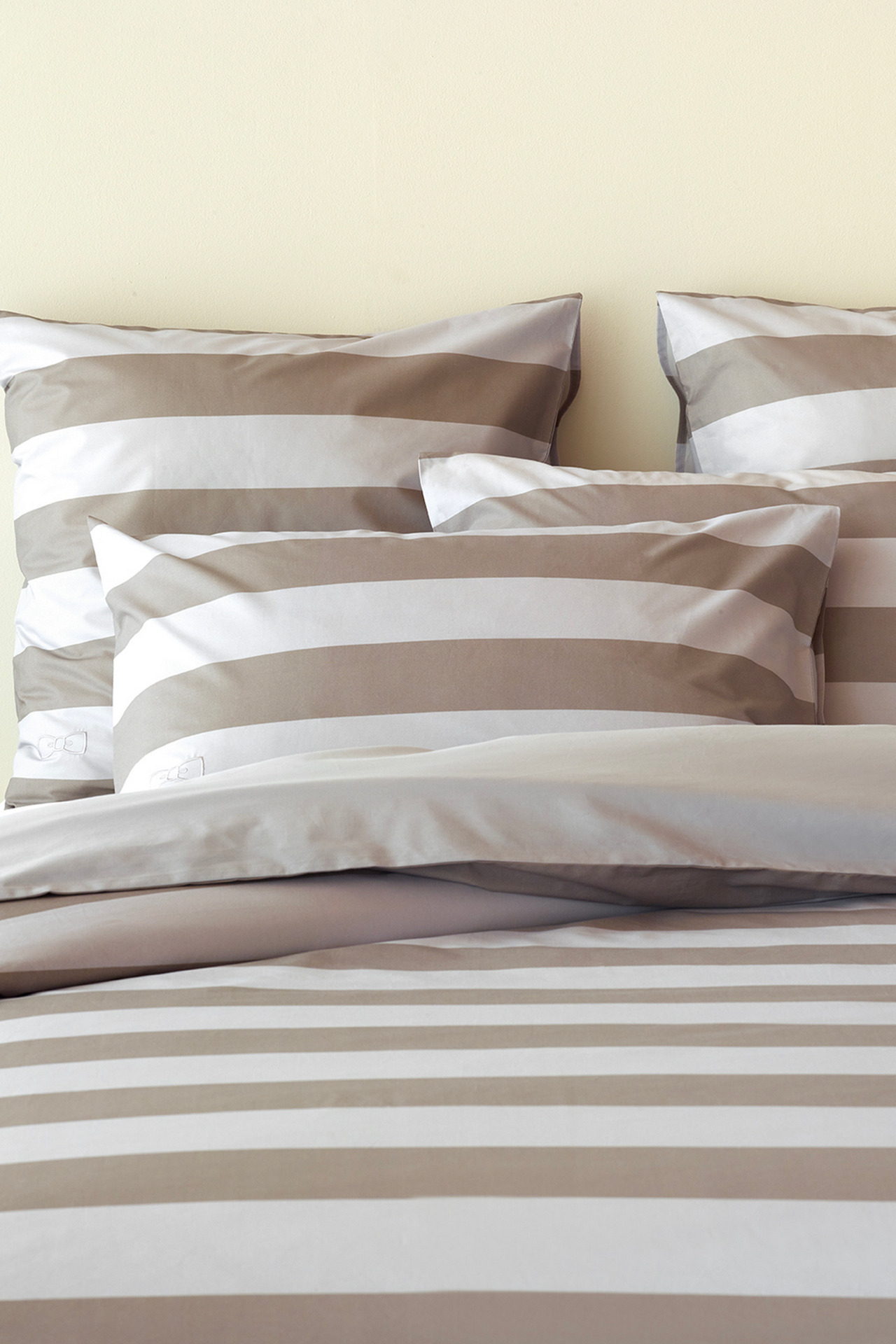 Duo of rectangular striped pillow case - beige