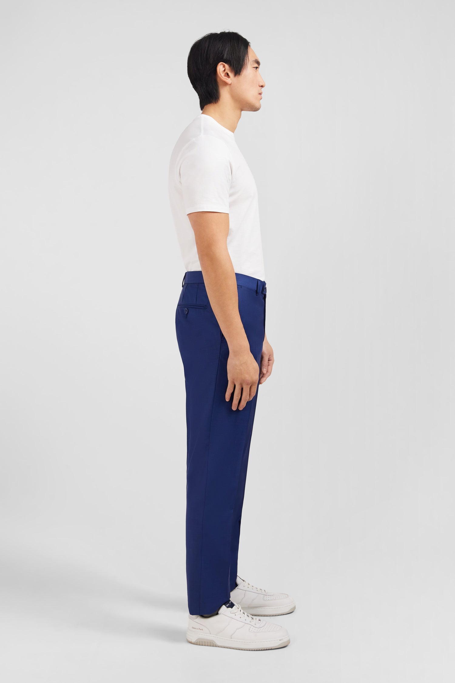 Pantalon regular bleu en laine à plis cassés