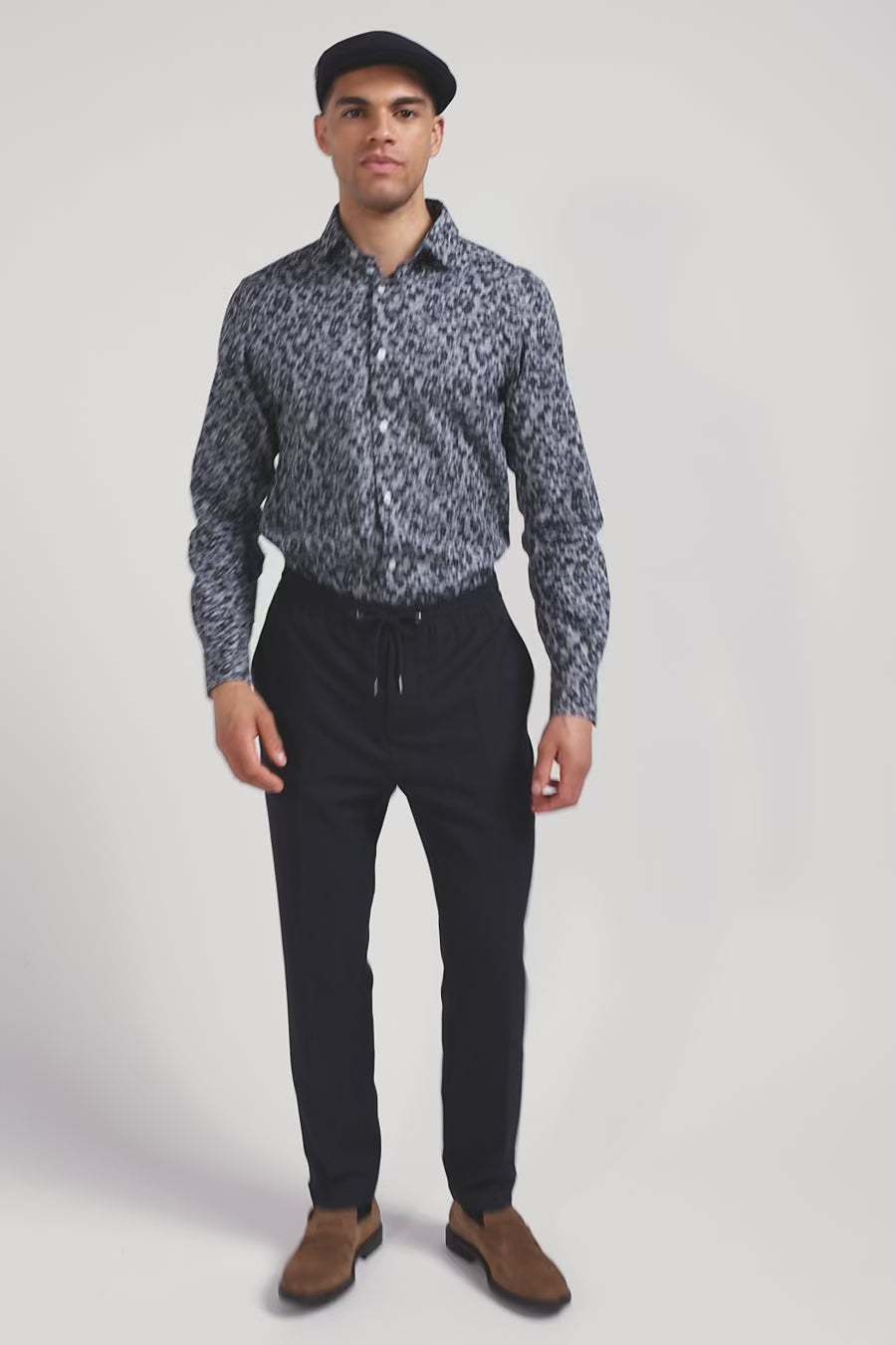 Chemise en popeline de coton grise microimprimé fleurs coupe Slim