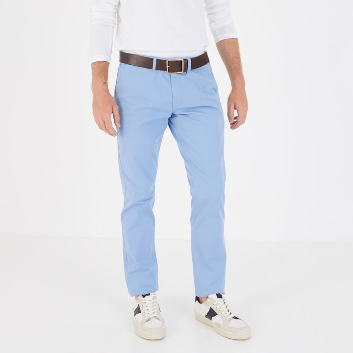 Pantalon chino bleu clair en coton stretch